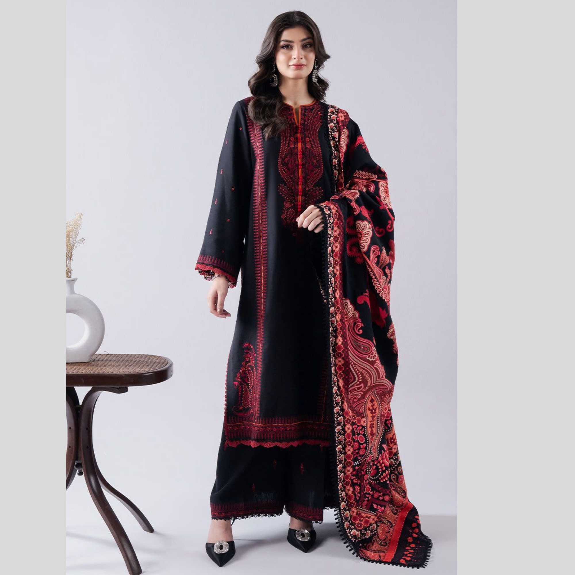 Sapphire Embroidered Lawn 3PC Suit