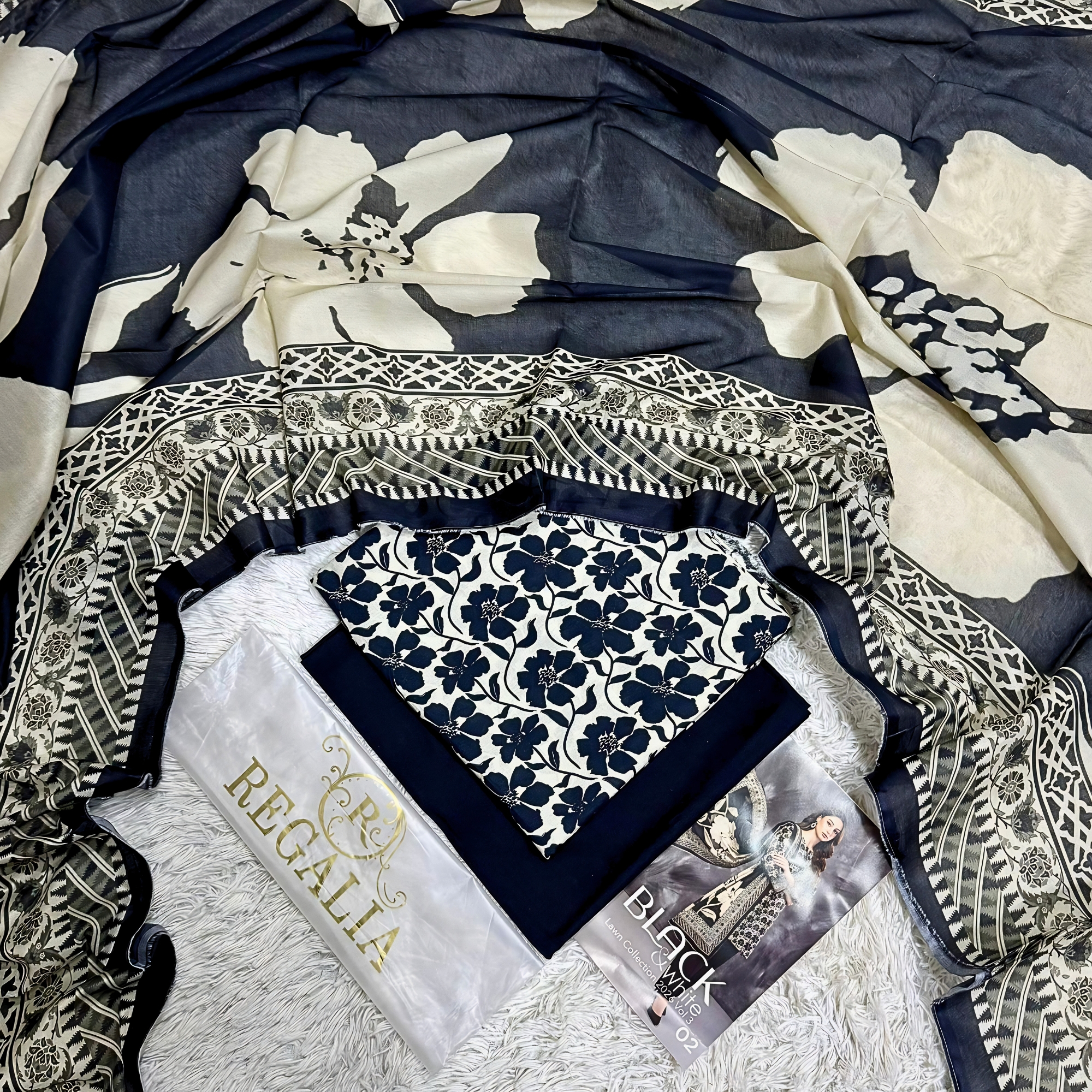 Regalia Black & White Series 2026 – Original Printed Lawn 3PC Suit