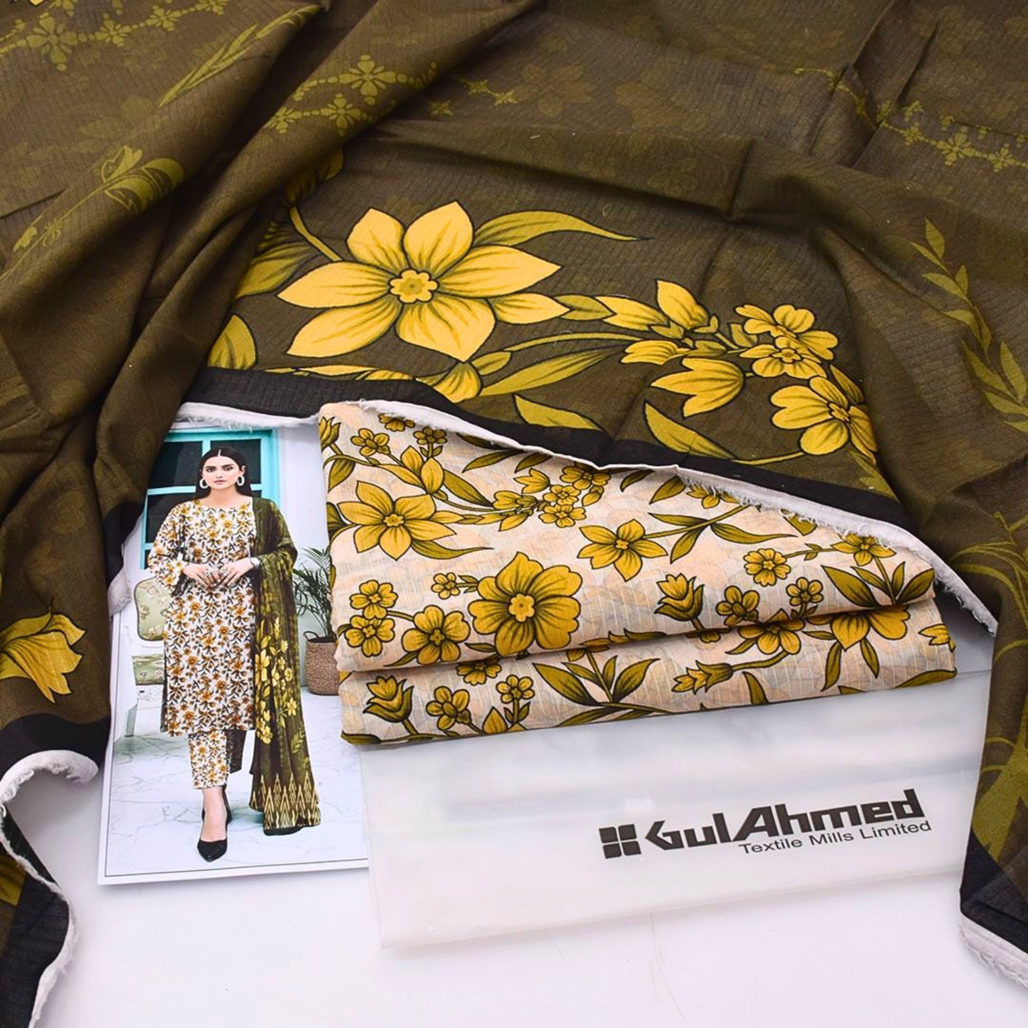 Gul Ahmed Bana Dora Lawn 3 Piece Suit