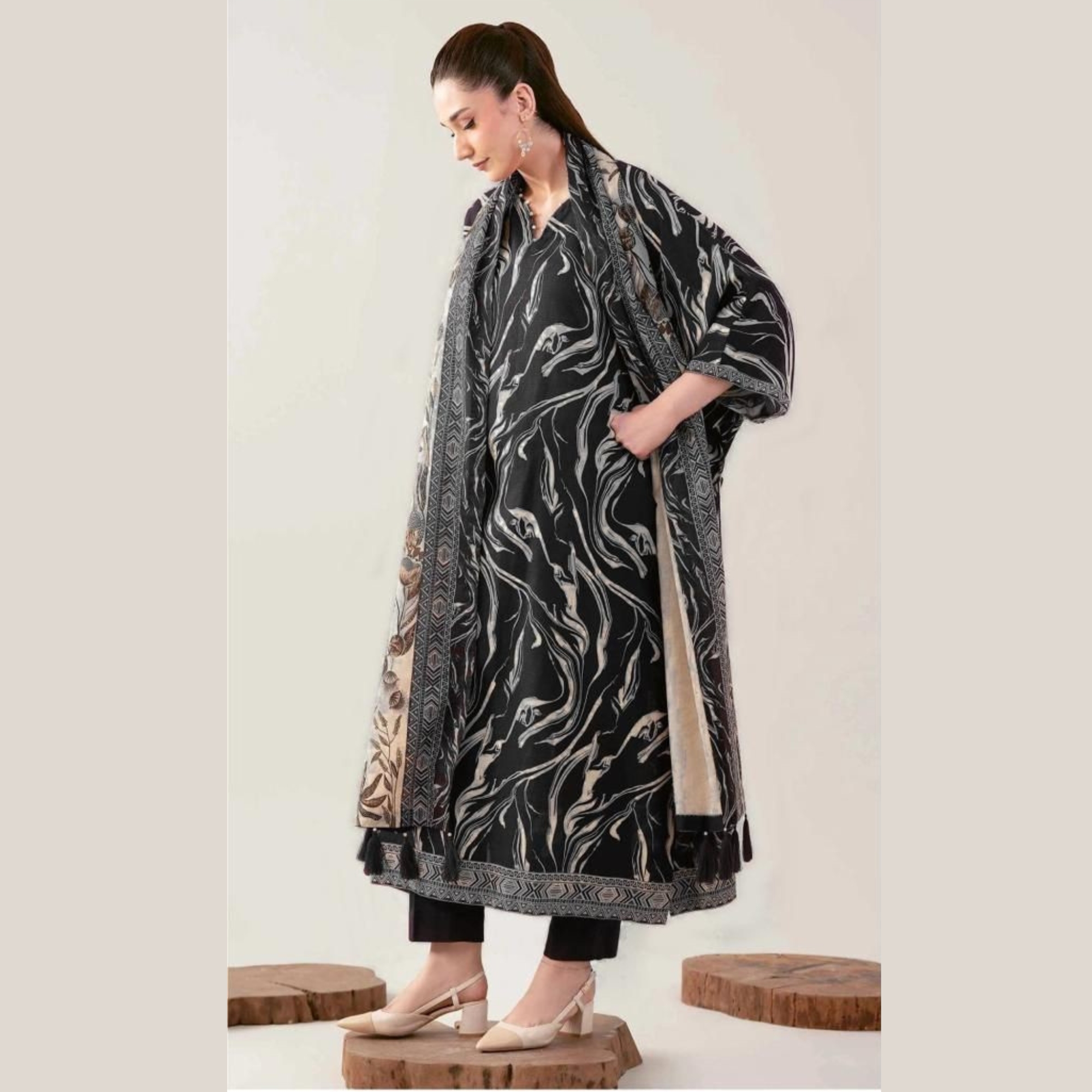 Nishat Printed Tana Dora Lawn 3 Piece Suit