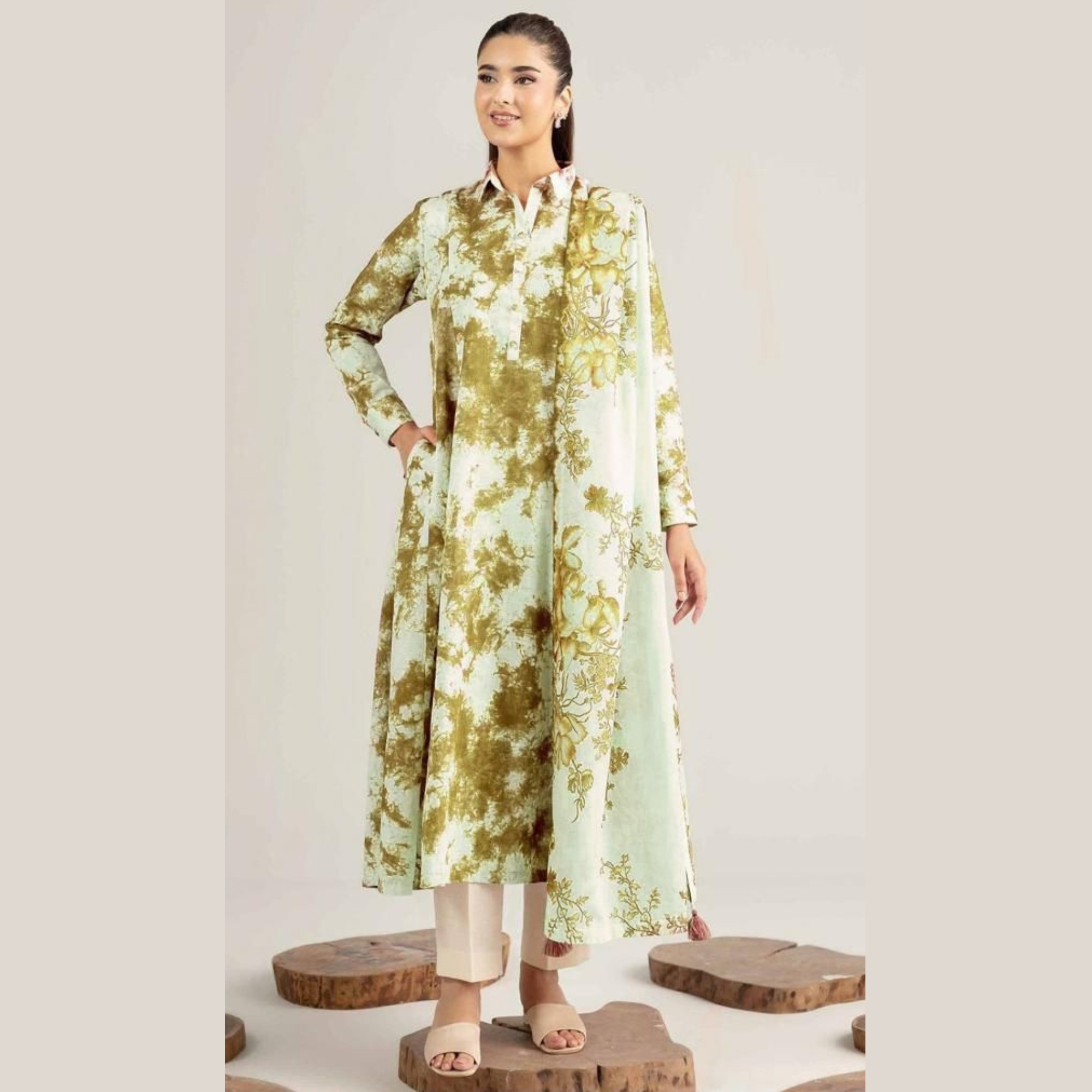 Nishat Printed Tana Dora Lawn 3 Piece Suit